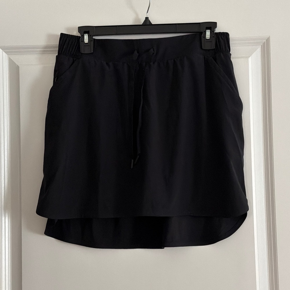 All in Motion Black Skort Athletic Skirt with Pockets and Built-in Shorts Size M